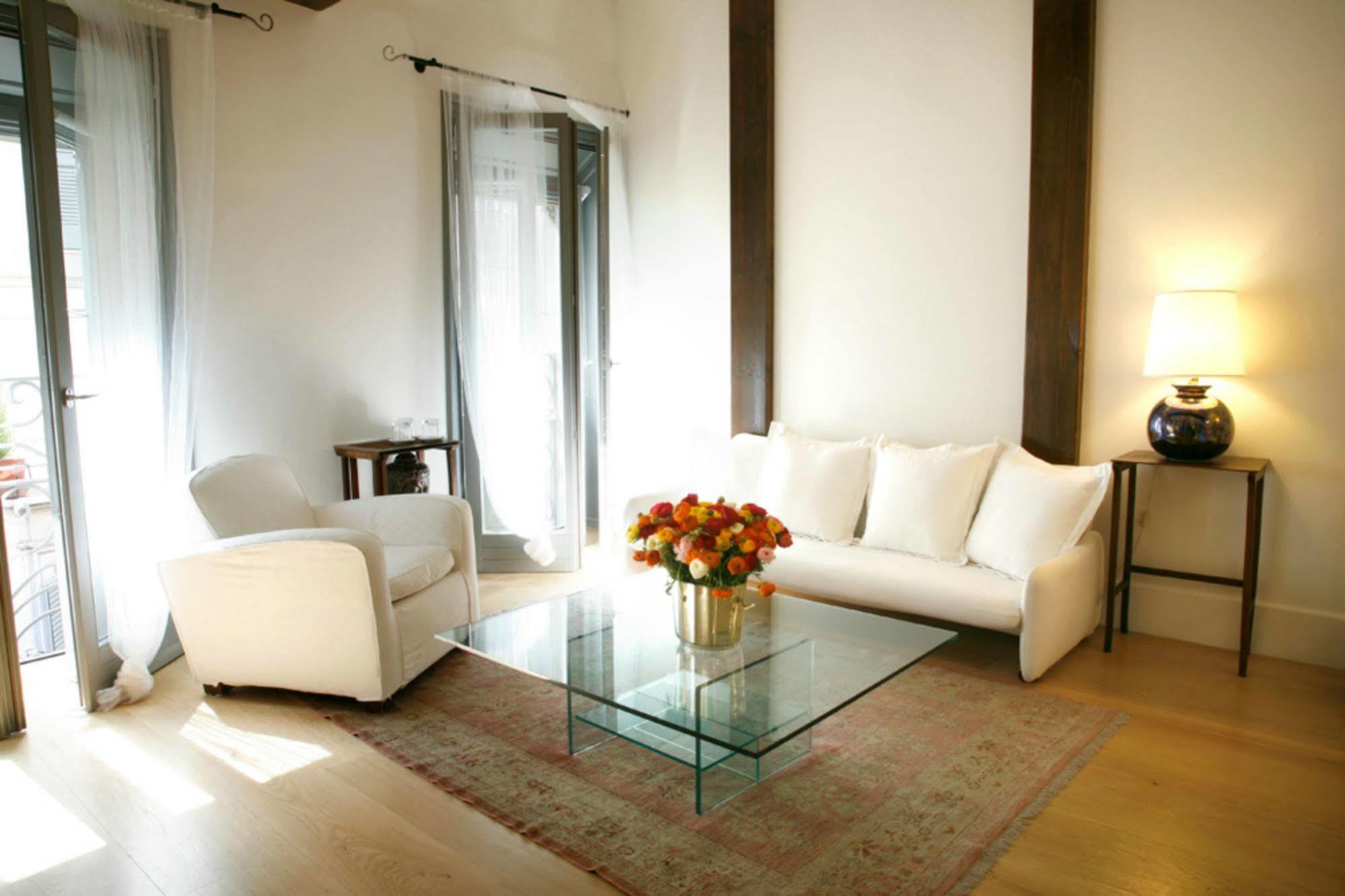 Milano Suites Bagian luar foto