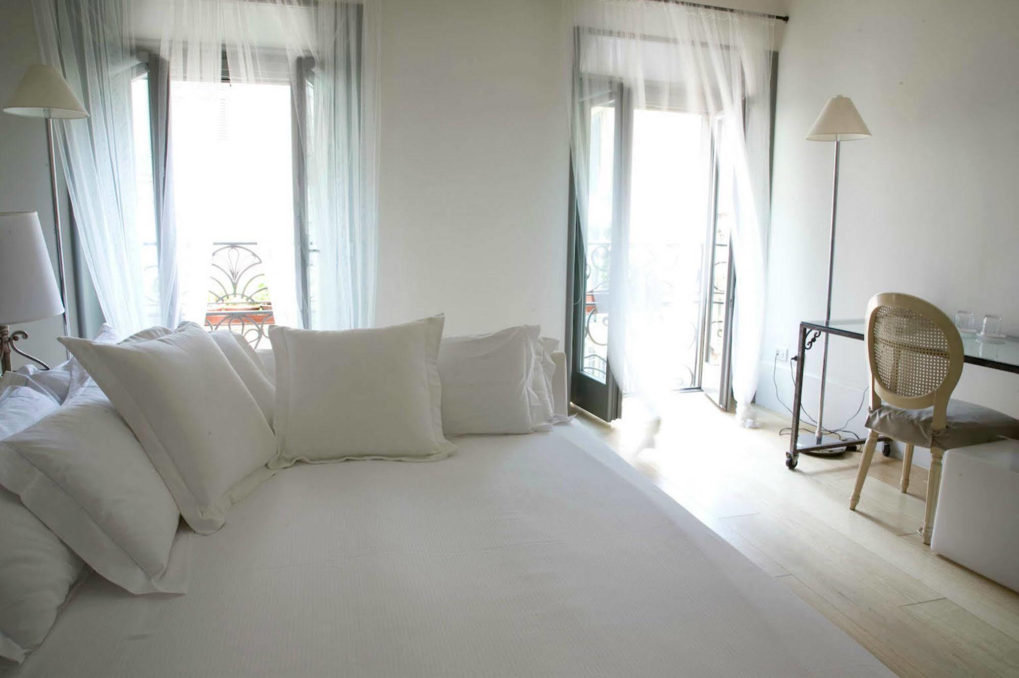 Milano Suites Bagian luar foto